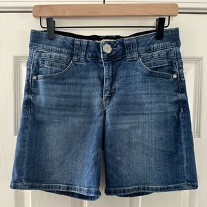 Democracy Ab technology denim shorts women’s size 6